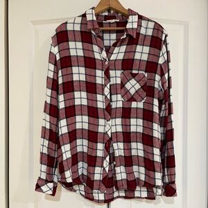 Super soft red and black plaid button up, size L/XL